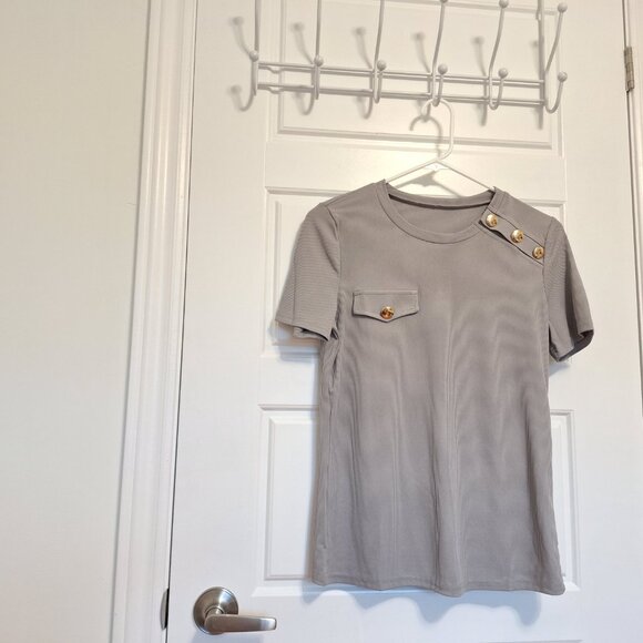 Grey top - Picture 4 of 9